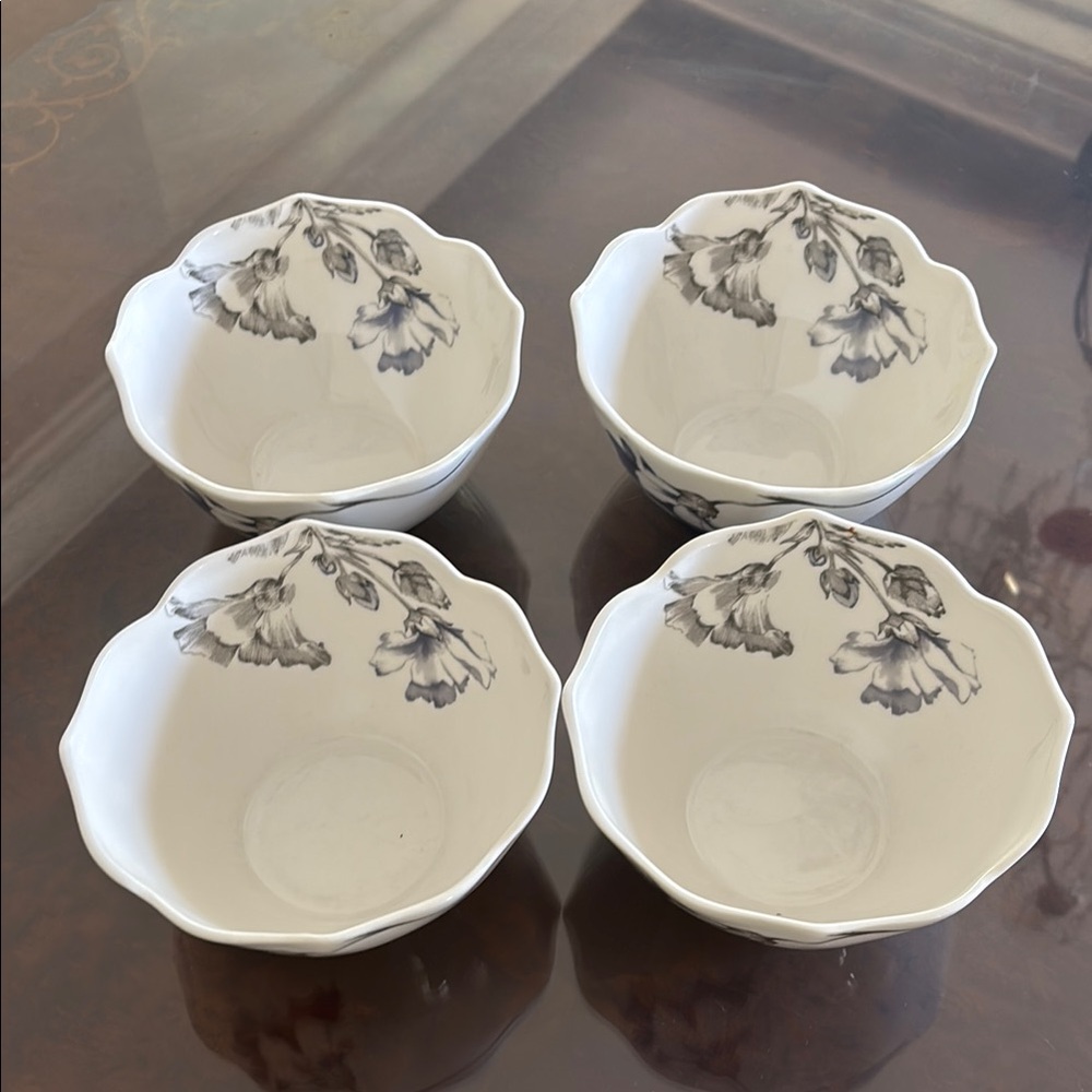 Elegant Floral Porcelain Bowls Set